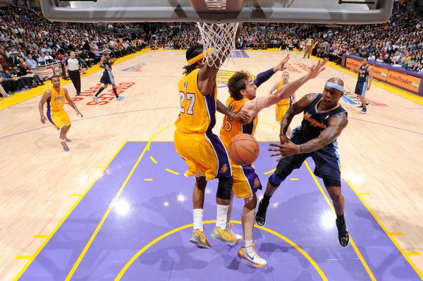 队造成了巨 队造成了巨