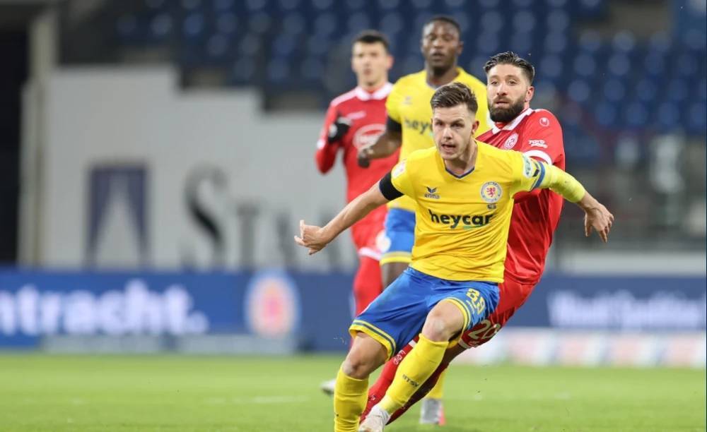 因为它背后 因为它背后